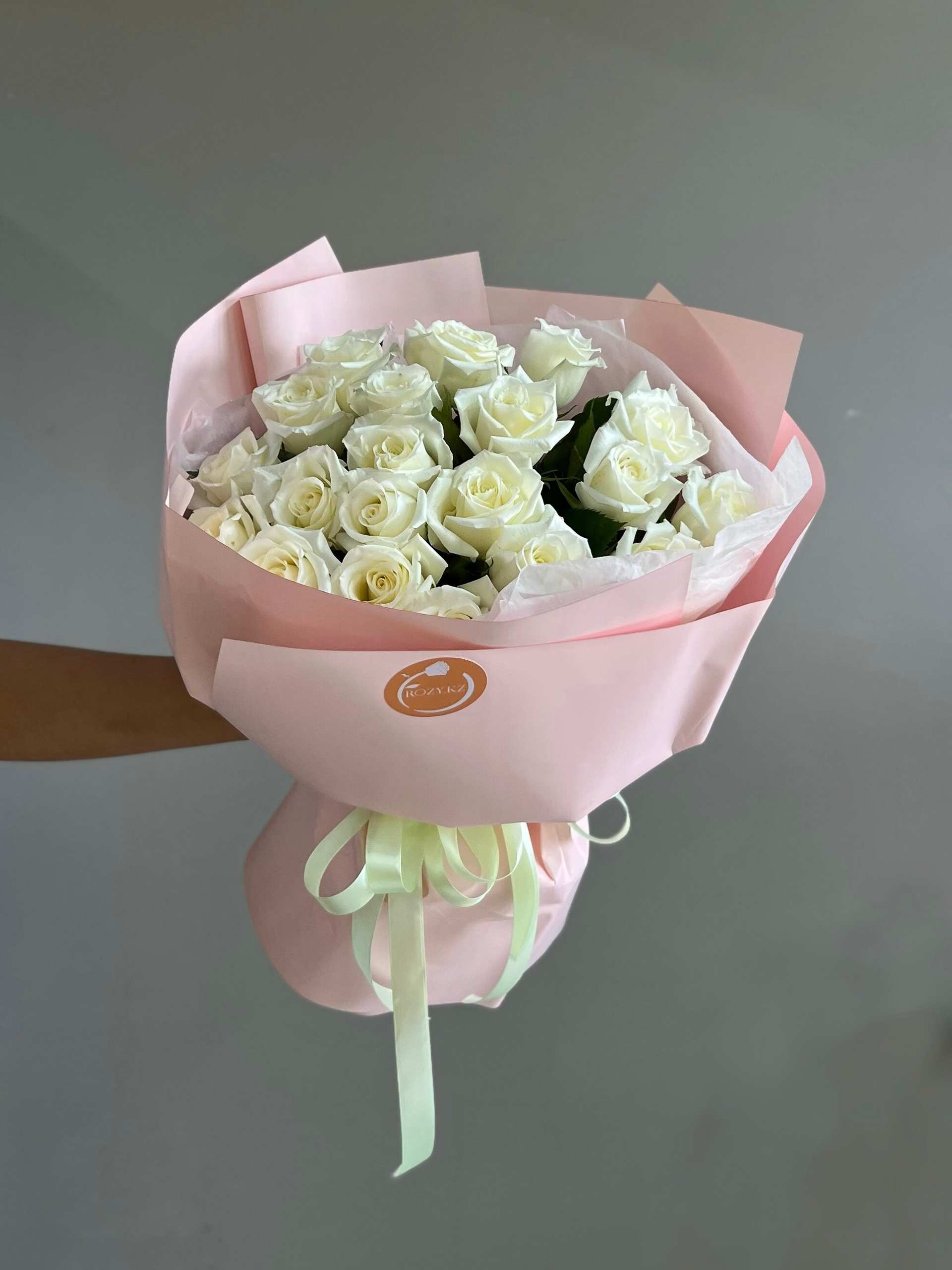 Белый 21 роза