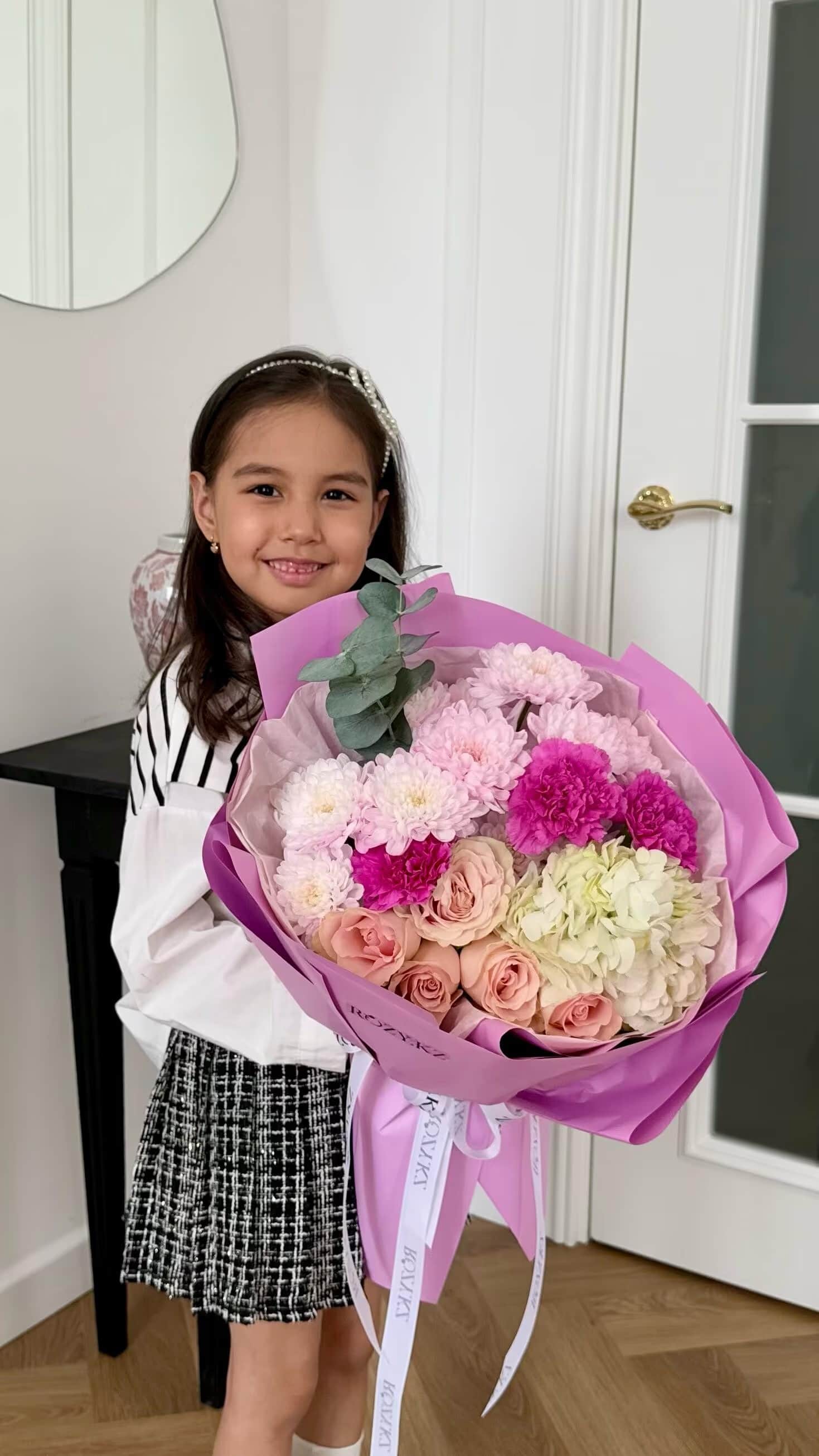 Euro bouquet Mom size S — Hydrangea, Eucalyptus cinerea