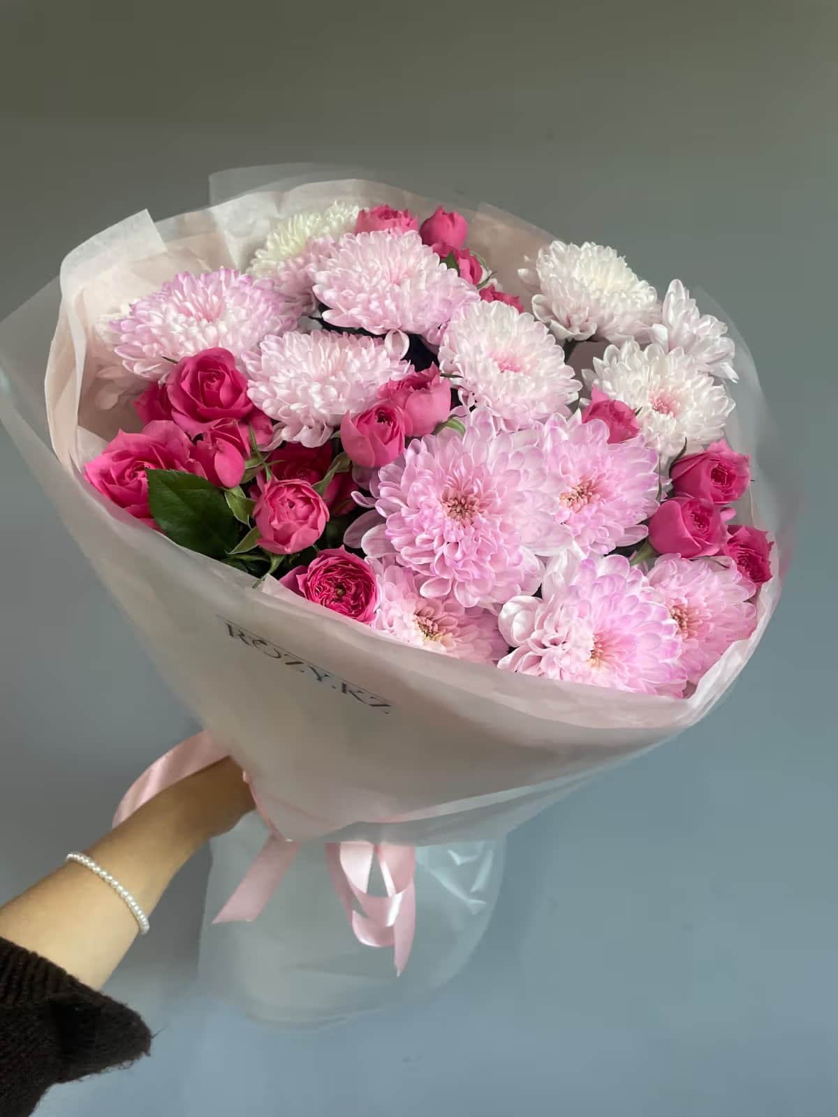 «Солнечное утро» — Spray rose Sophie, Chrysanthemum spray