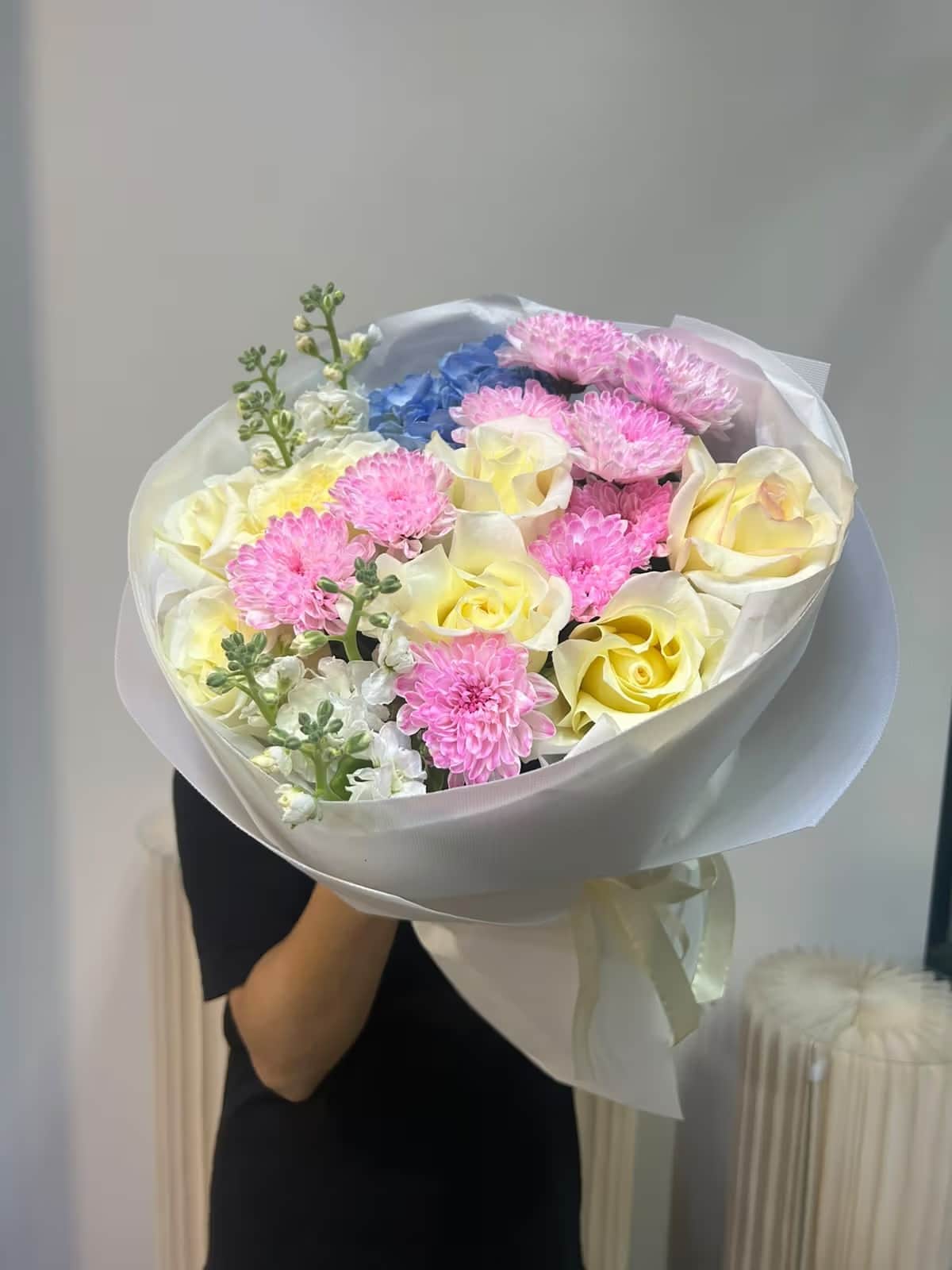 «Светлая симфония» — Hydrangea, Rose white
