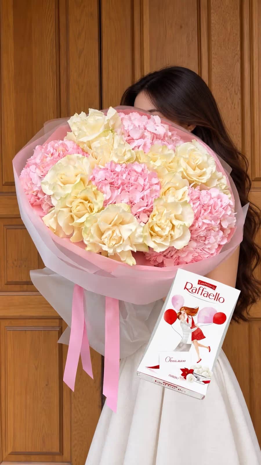 Combo bouquet Silk Whisper and Raffaello — Rose white, Hydrangea