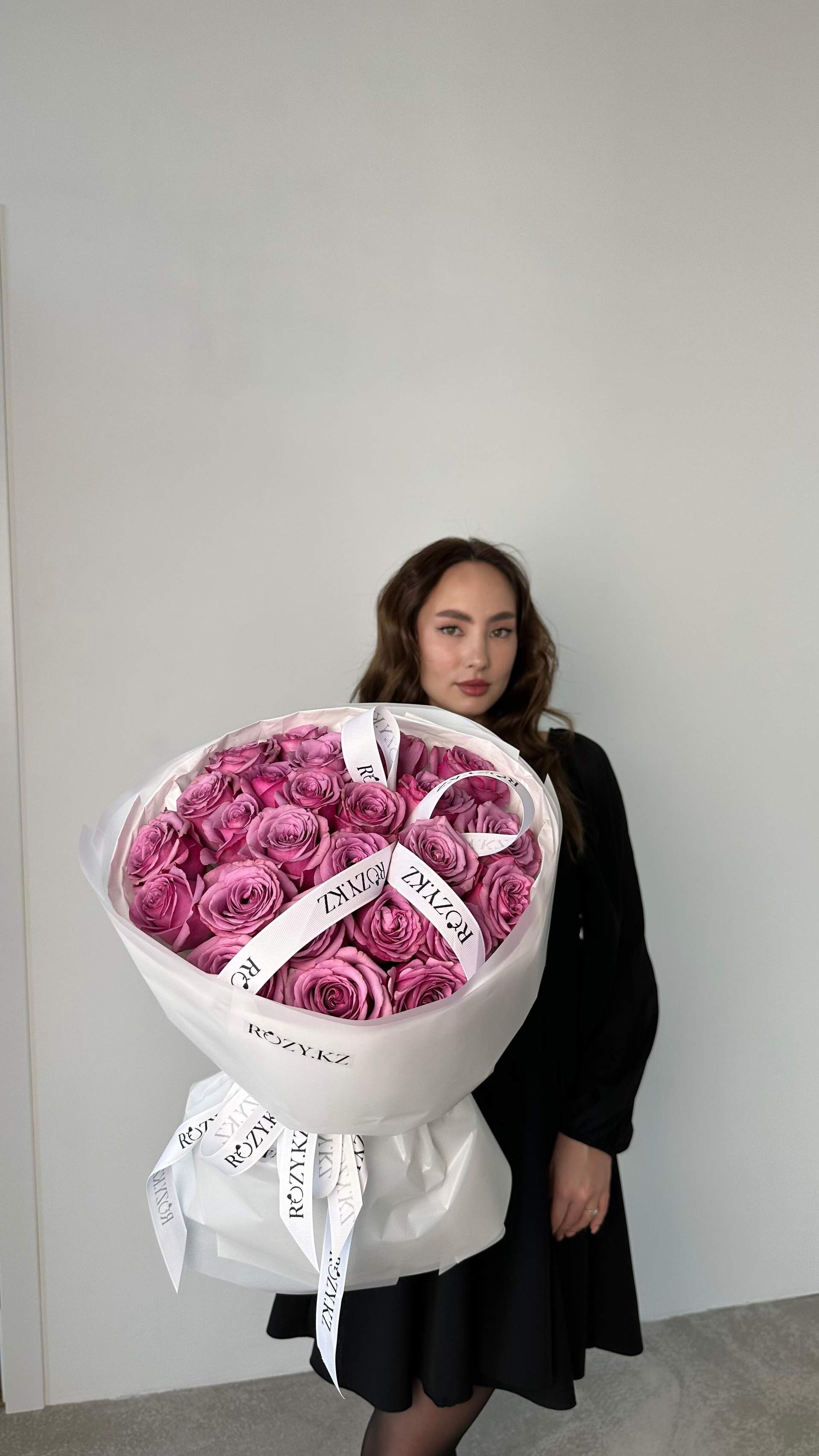 Фиолетовый 25 роз