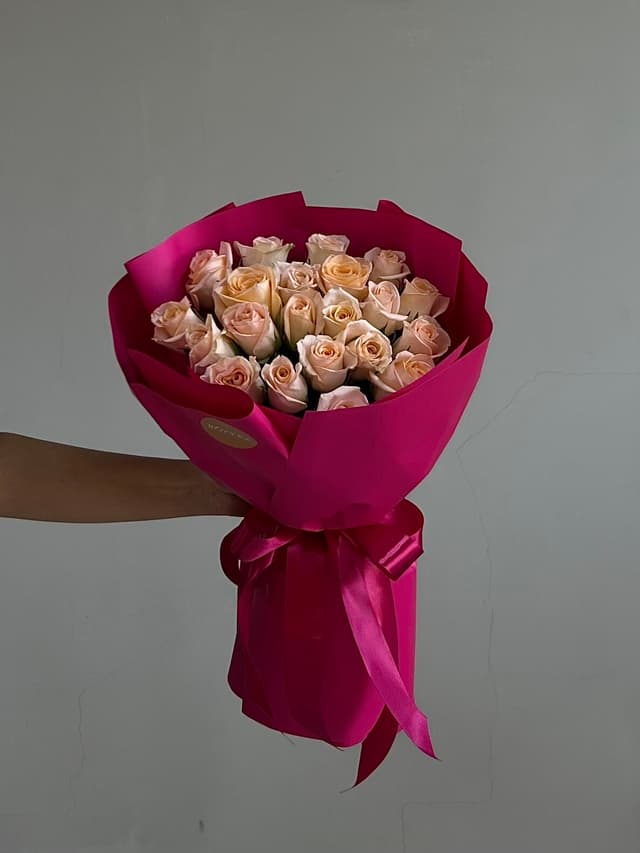 21 peach roses