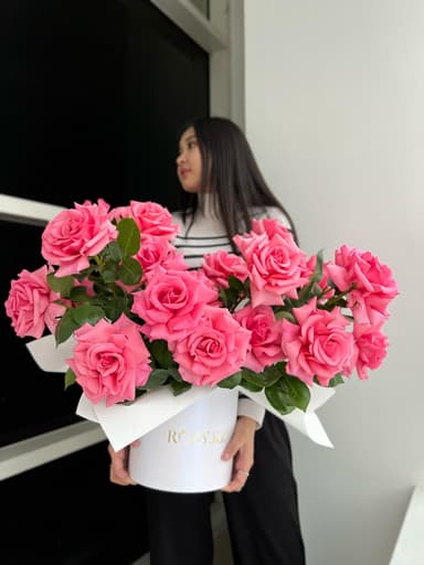 Коробка из 25 французских роз в размере L
