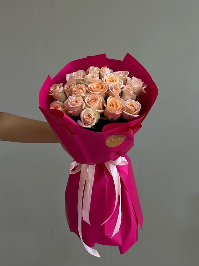 19 peach roses