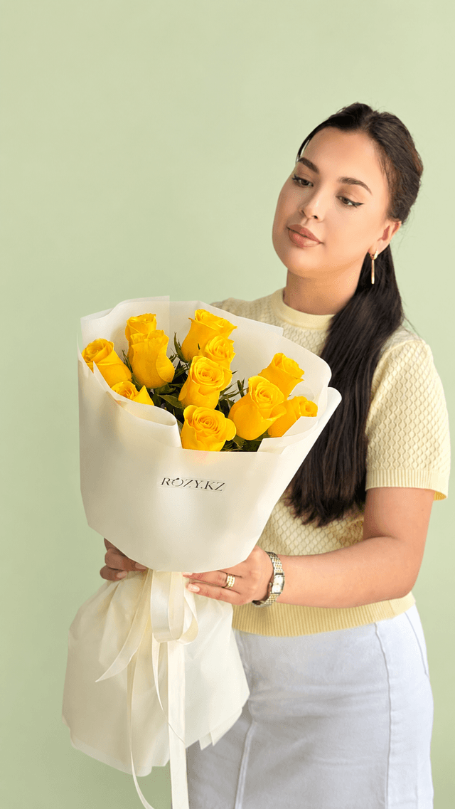 11 yellow roses