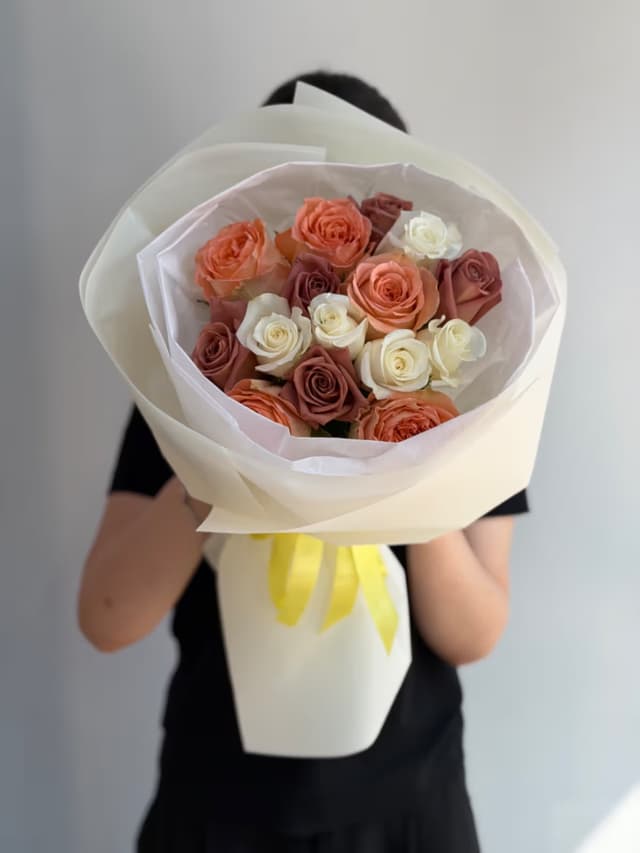 «Солнечный миг» — Rose orange, Rose white