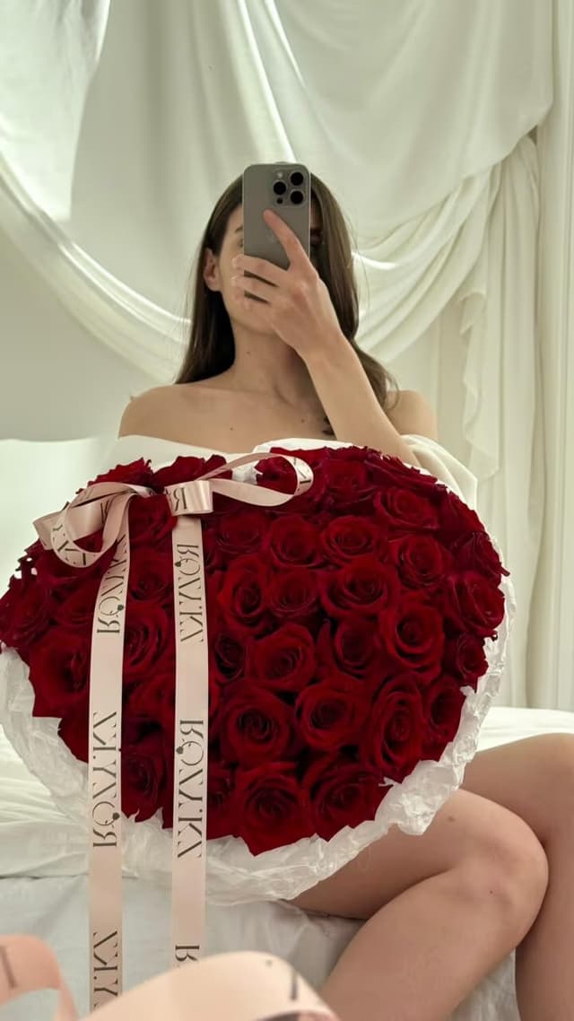 Arrangement "Zhanym" — Rose red, Box ROZY.KZ size L