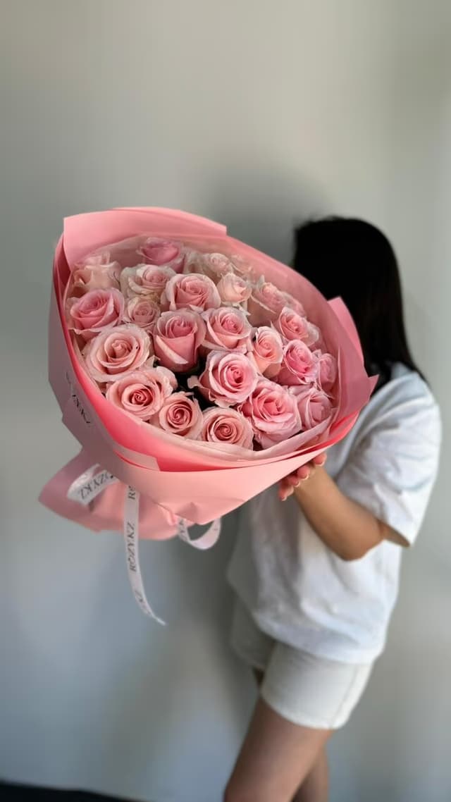 25 қызғылт раушан