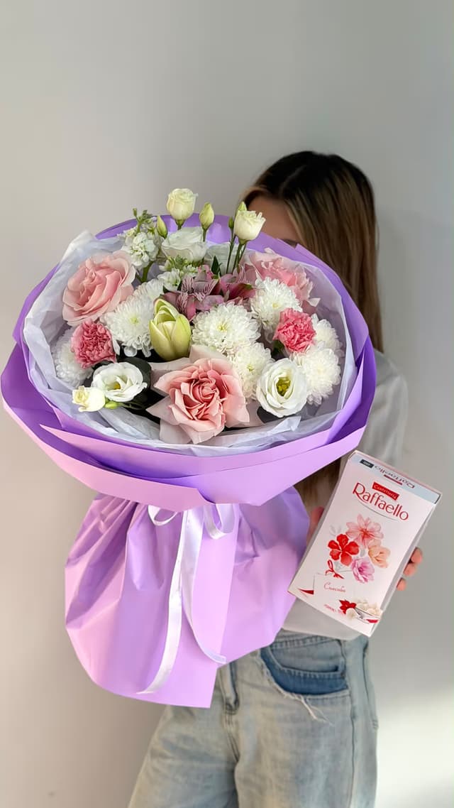 Комбо Авторский букет Light Promise и Raffaello — Лилия Лонгифлорум, Эустома