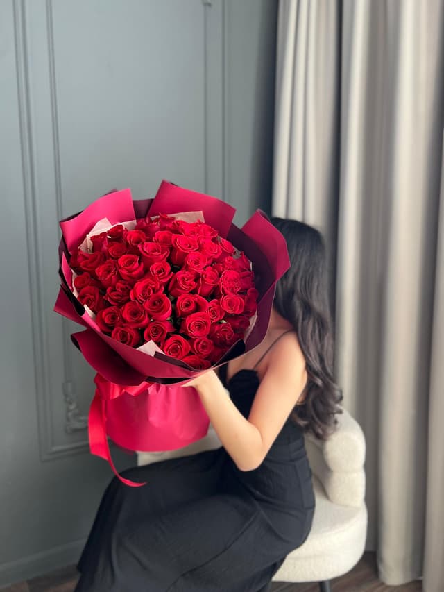 51 red roses