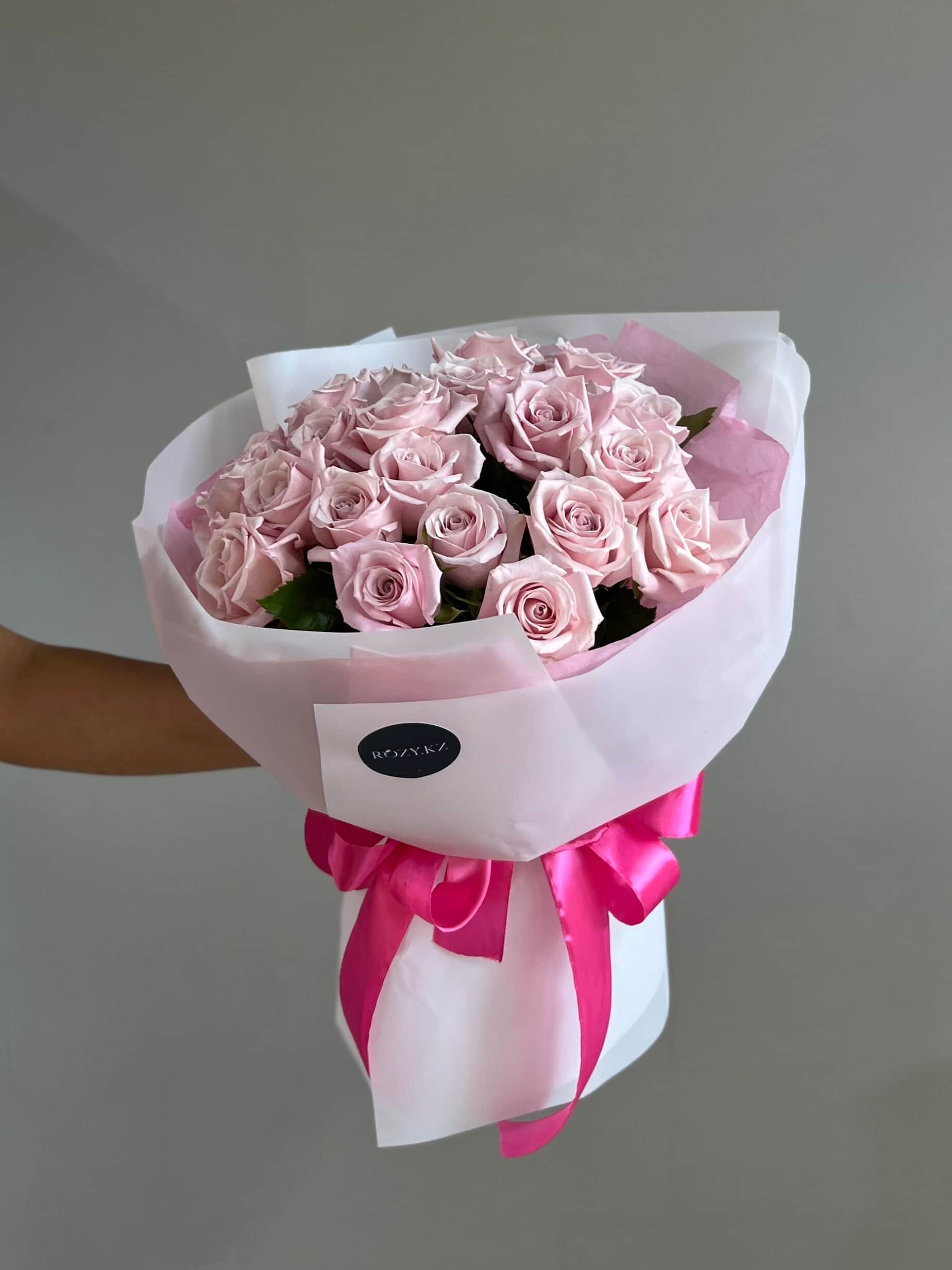21 light pink roses