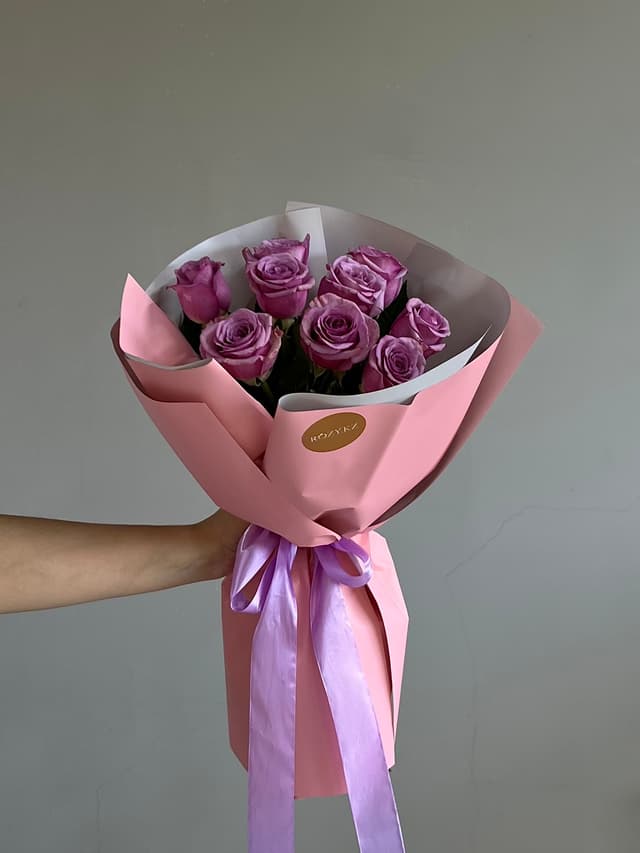 9 purple roses