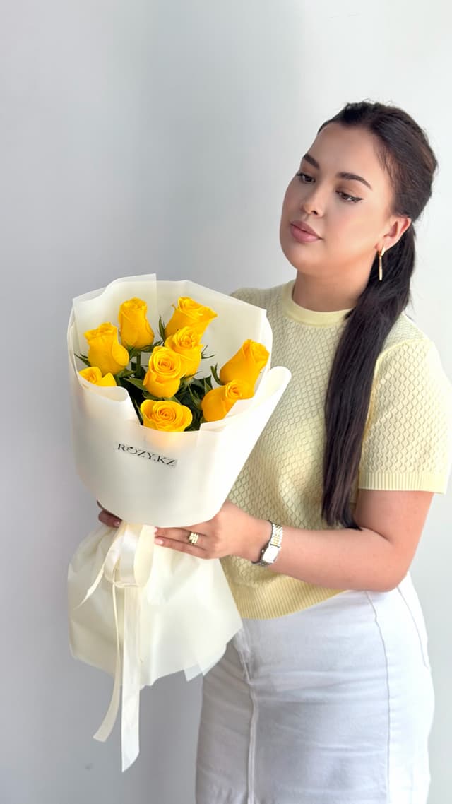 9 yellow roses