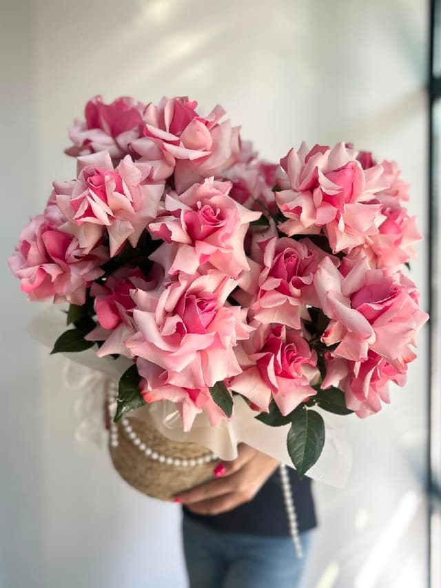 Basket of 25 roses