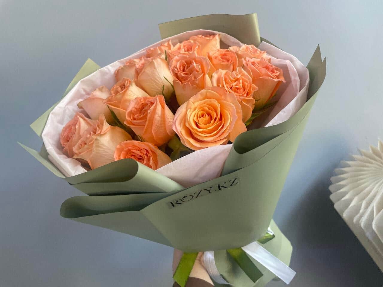Bouquet of 17 roses