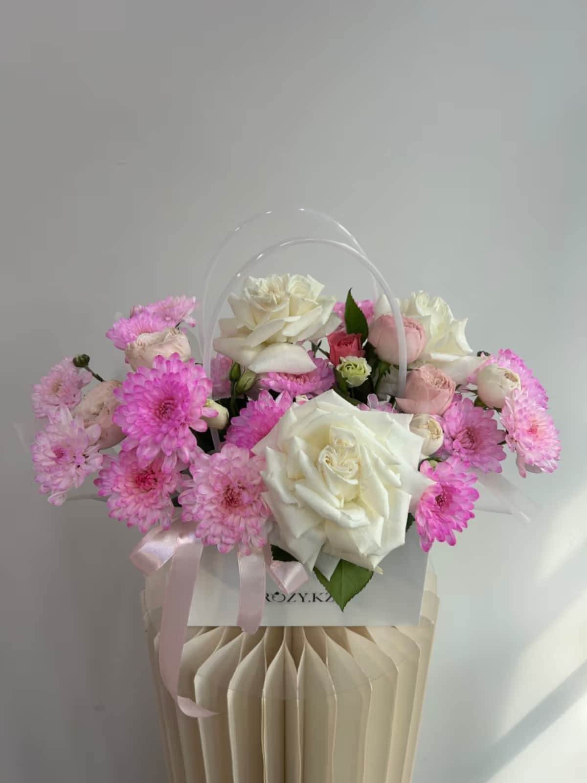 «Сияние нежности» — Chrysanthemum spray, Hydrangea