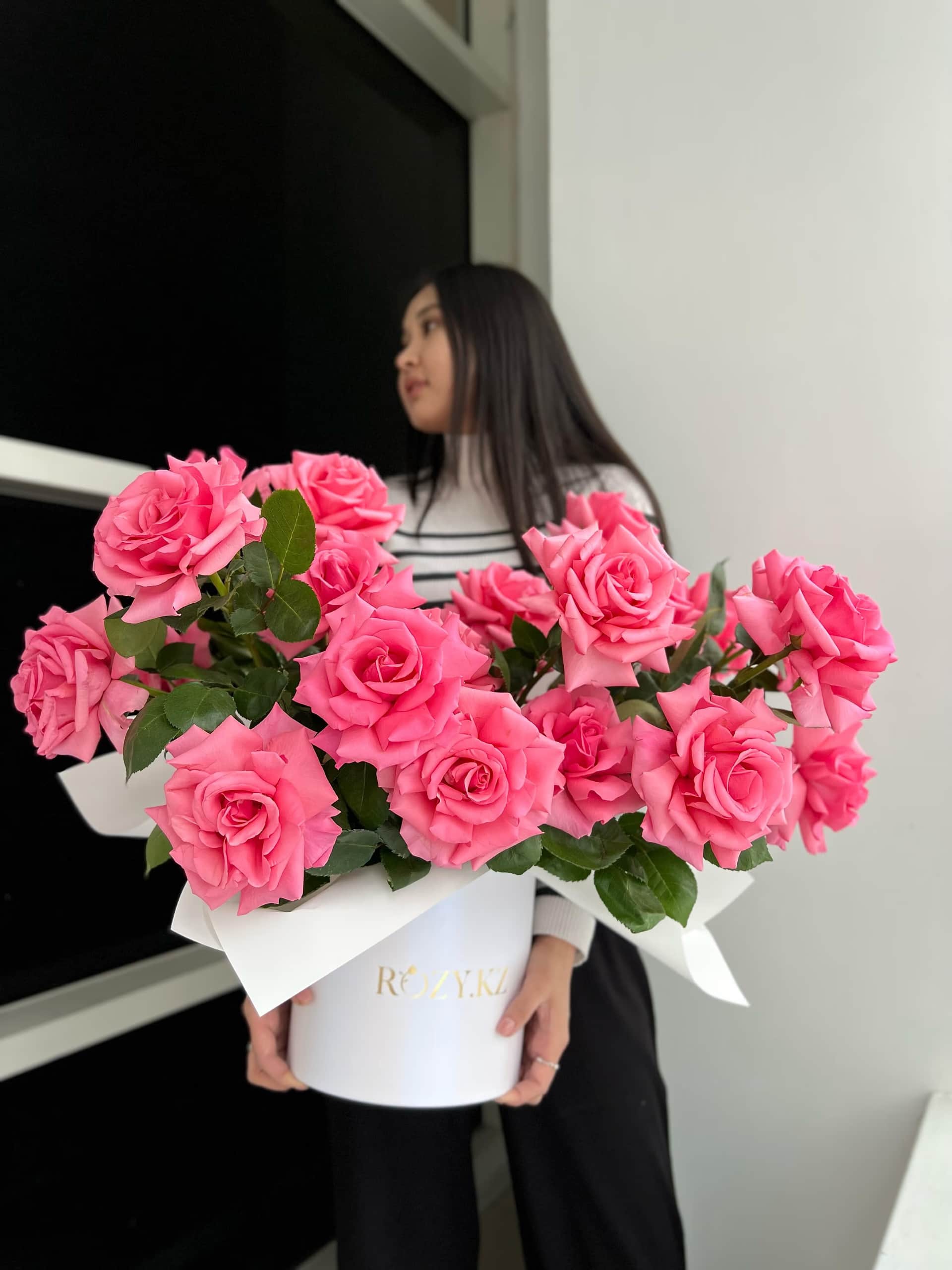 Қорап 25 француз раушаны өлшемі L