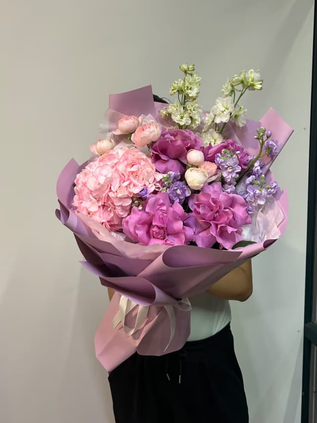 «Тайна ночи» — Rose purple, Hydrangea