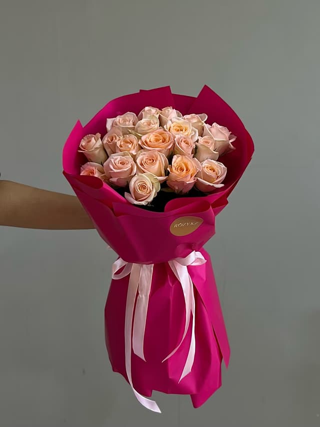 19 peach roses