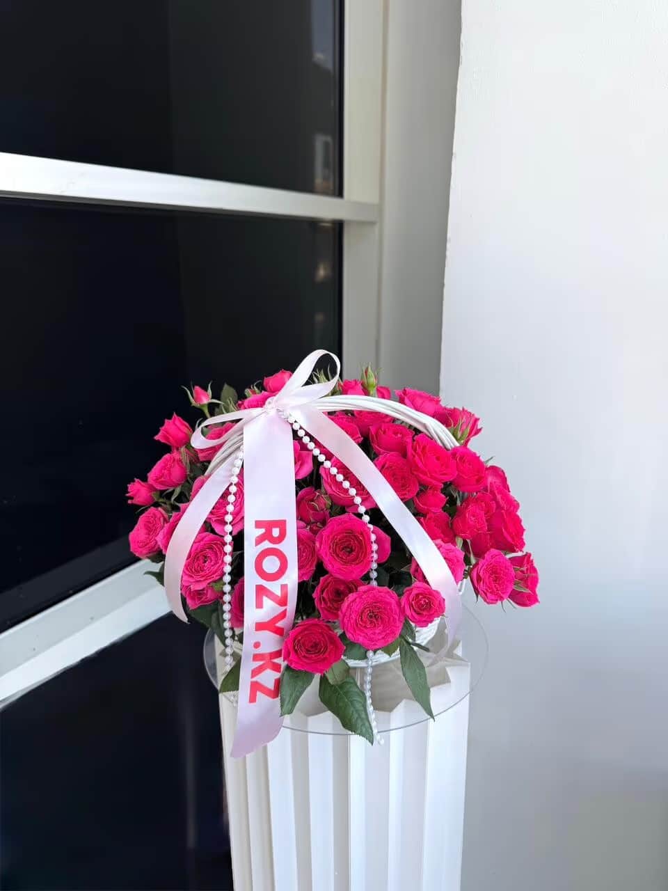 Корзина из кустовых роз EMOTION (9) — Роза кустовая Sophie