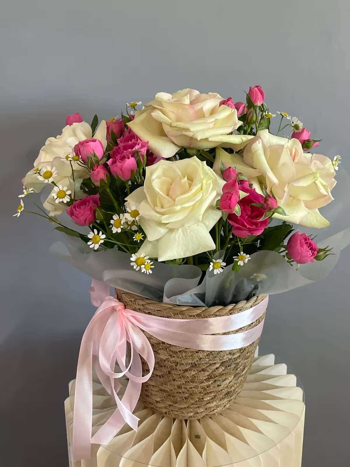 «Тёплый миг» — Rose beige, Spray rose Sophie