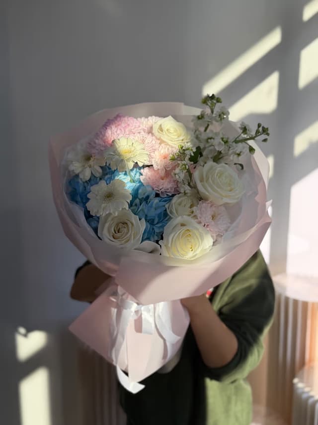 «Снежные грёзы» — Rose white, Hydrangea