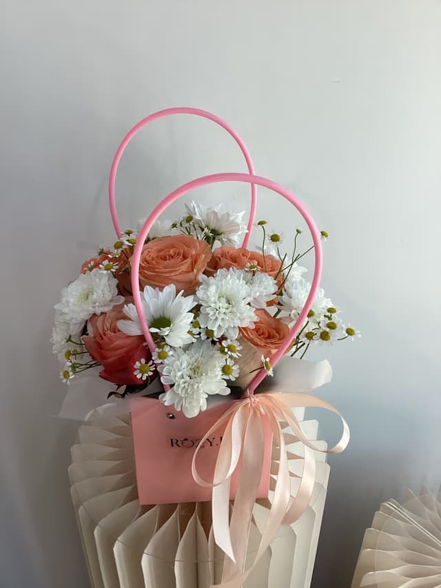 «Солнечная радость» — Rose orange, Matricaria