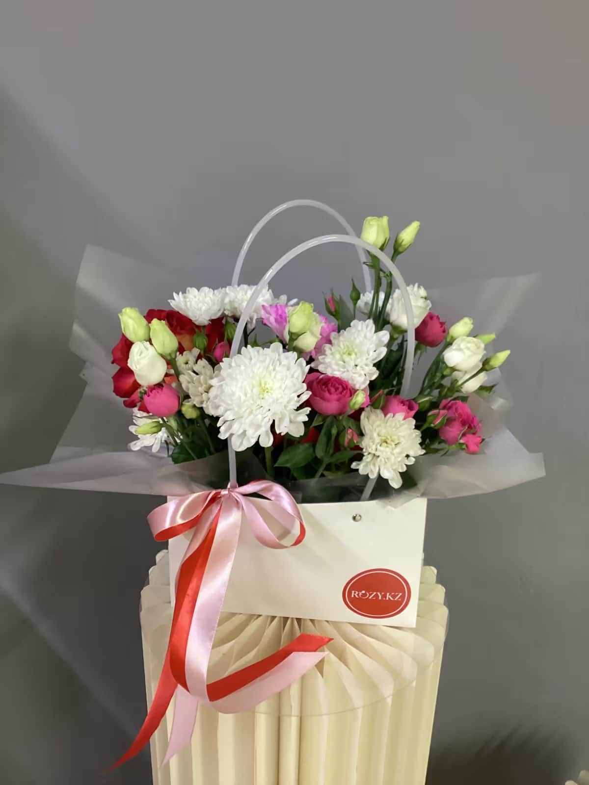 «Солнечные объятия» — Rose orange, Eustoma