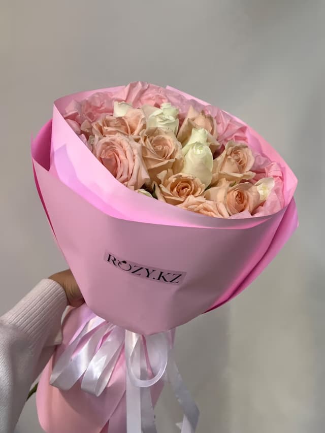 Tender Dawn — Rose white, Rose light pink