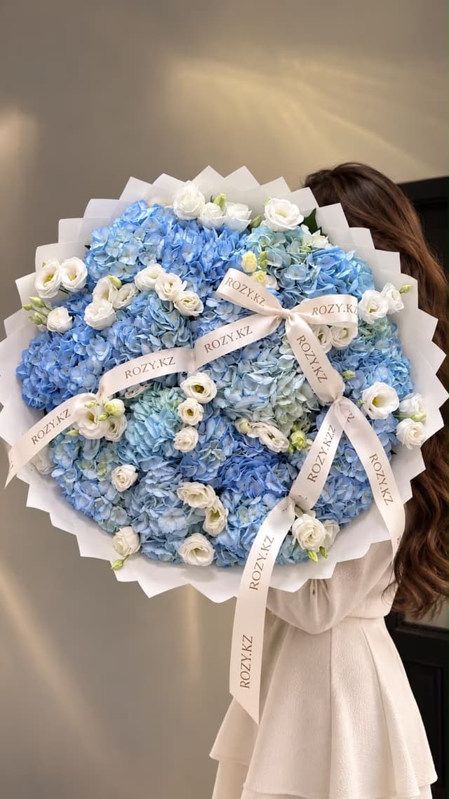 Букет «Blue Etoile» — Гортензия, Эустома
