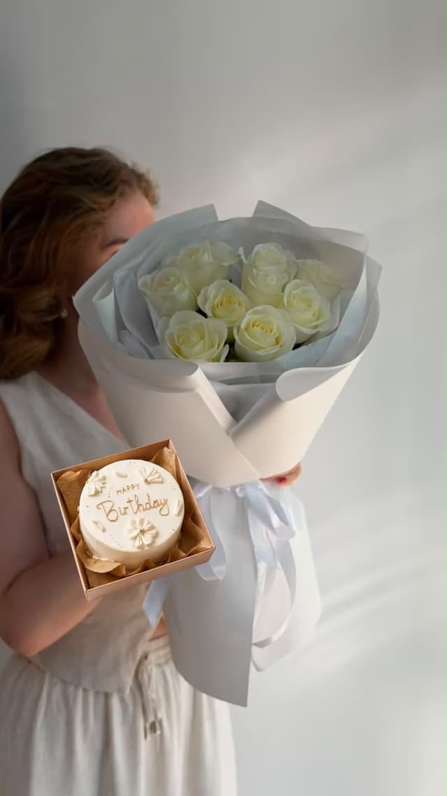 КОМБО Букет из 9 белых роз и Бенто — Роза белая